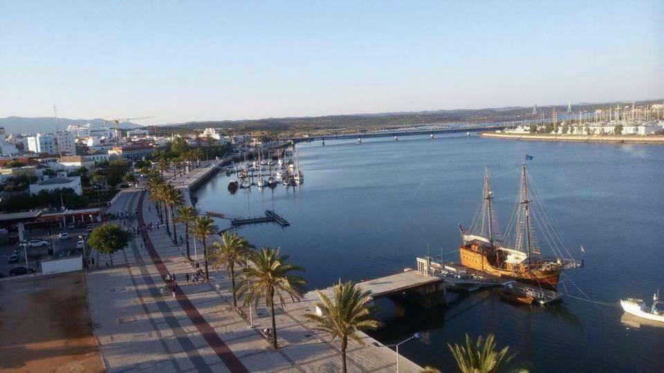 Typical Fishing Village In Historic Center I بورتيماو المظهر الخارجي الصورة